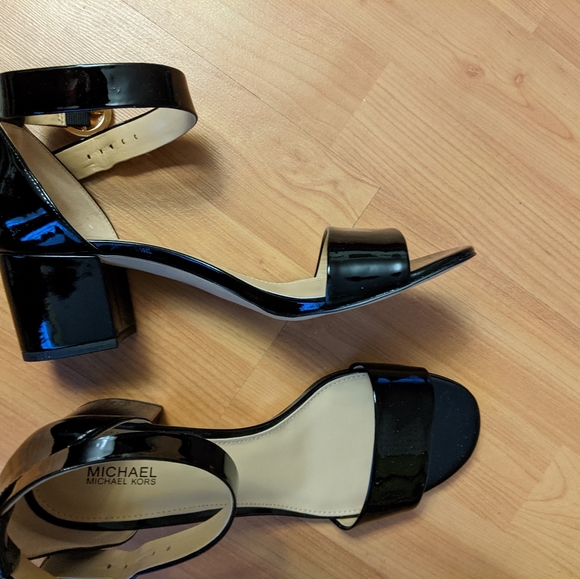 Michael kors heels - Picture 2 of 2